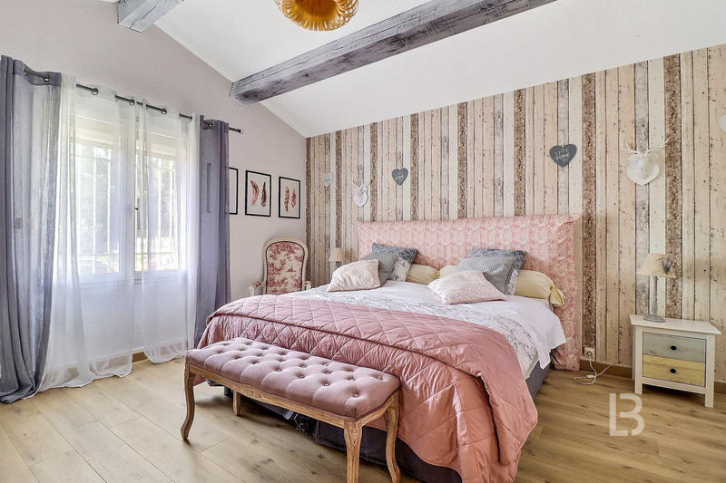 Maison ancienne - 390 m² - 9 pièces