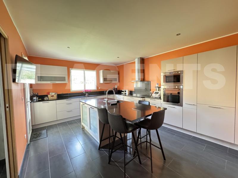 Maison - 134 m² - 5 pièces