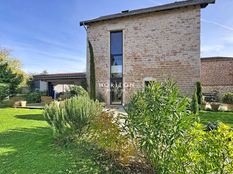 Maison ancienne - 145 m² - 7 pièces