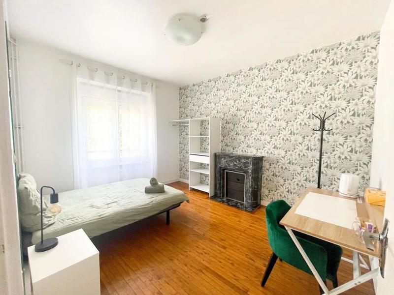 Maison - 185 m² - 10 pièces