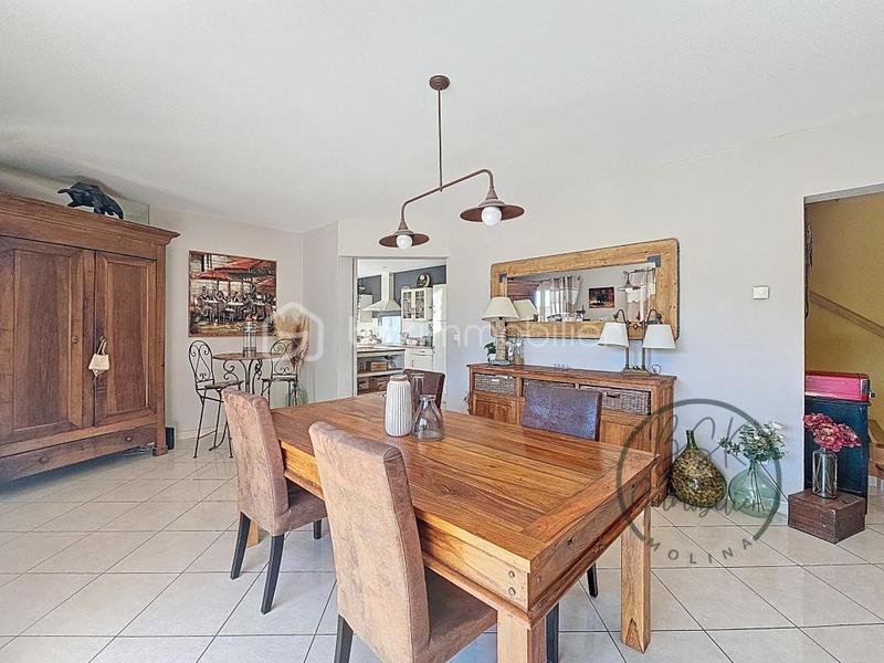 Maison traditionnelle - 154 m² - 6 pièces