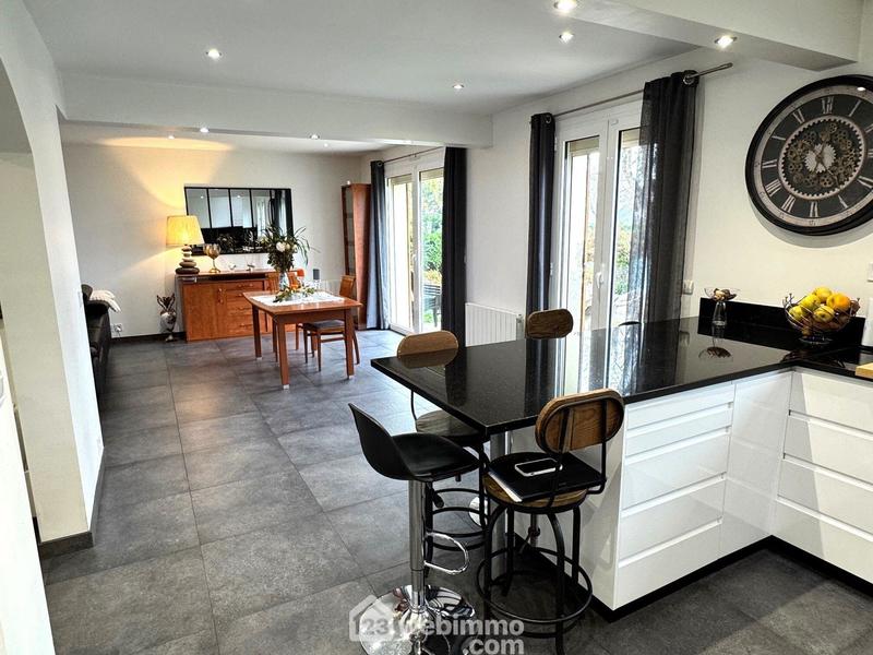 Maison - 152 m² - 7 pièces