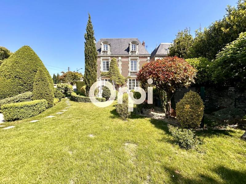 Maison - 175 m² - 9 pièces