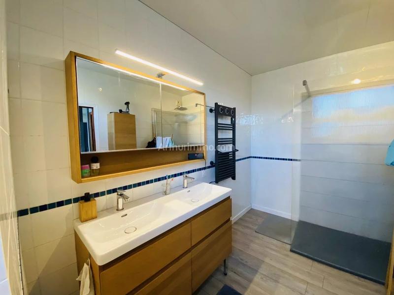 Maison - 101 m² - 5 pièces