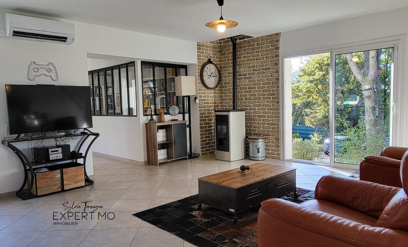 Maison - 305 m² - 11 pièces