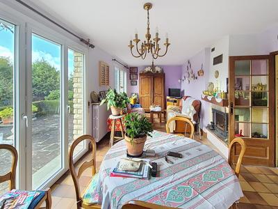 Maison - 94 m² - 6 pièces