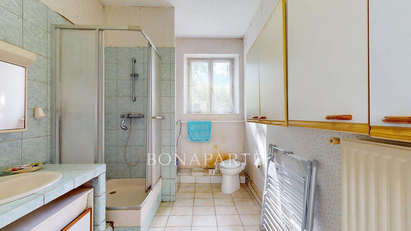 Maison - 246 m² - 8 pièces