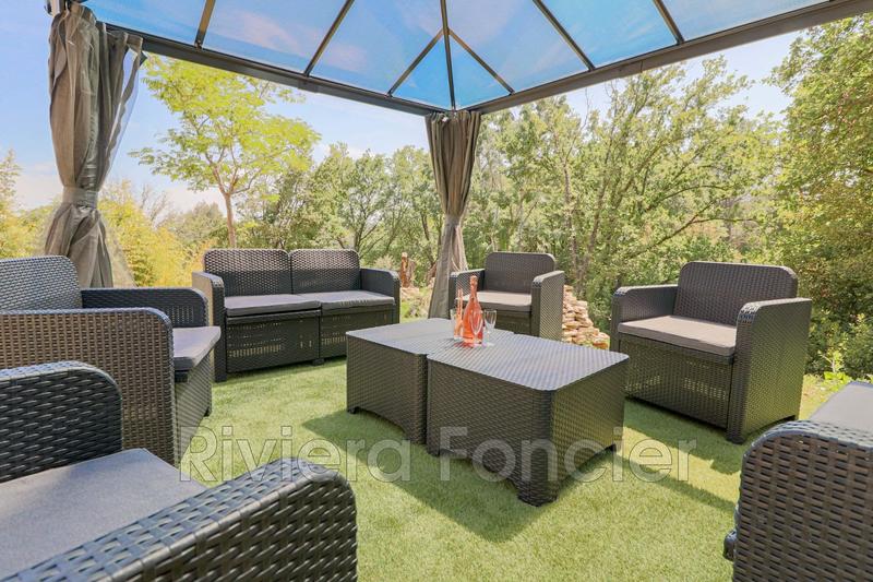 Maison - 240 m² - 5 pièces