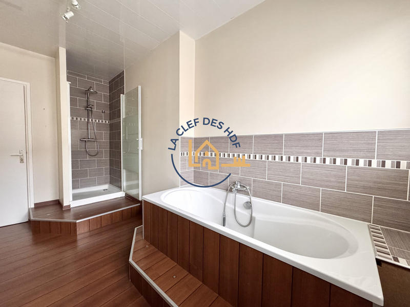 Maison - 170 m² - 5 pièces