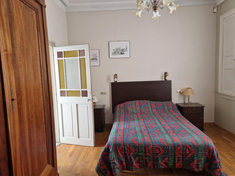 Maison - 221 m² - 8 pièces