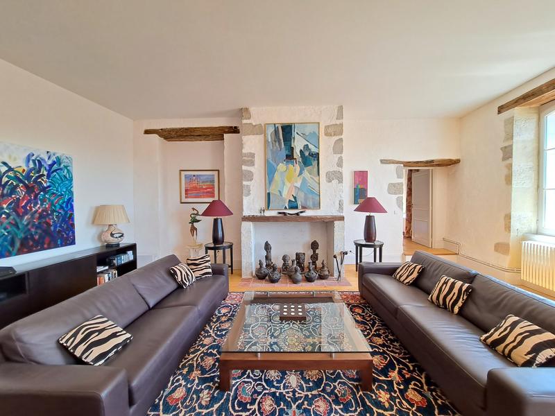 Maison - 554 m² - 13 pièces