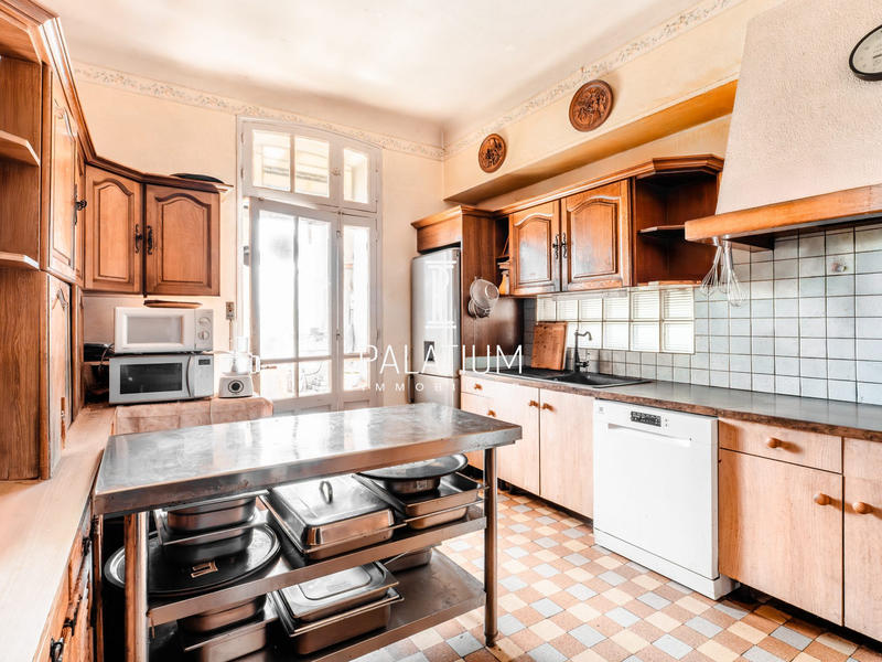 Maison ancienne - 220 m² - 7 pièces
