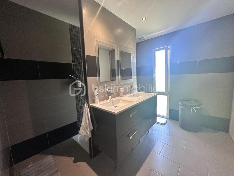 Propriété - 136 m² - 7 pièces