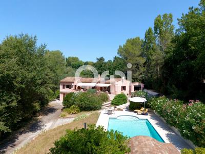 Villa - 210 m² - 6 pièces