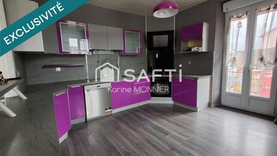 Maison - 212 m² - 10 pièces