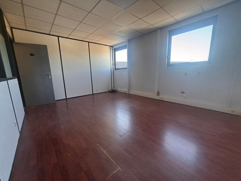 Bureau - 50 m²