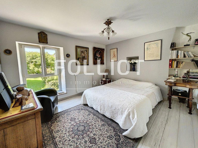 Maison - 243 m² - 8 pièces