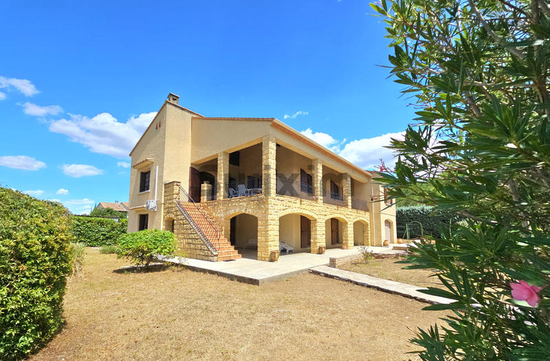 Villa - 267 m² - 11 pièces