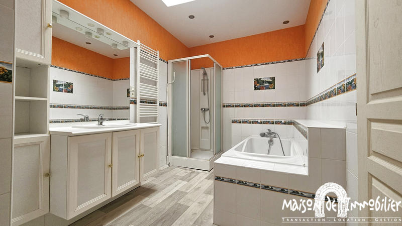 Immeuble - 335 m² - 1 pièce