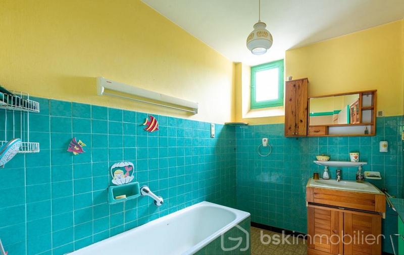 Maison traditionnelle - 205 m² - 10 pièces