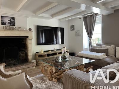 Maison - 335 m² - 12 pièces