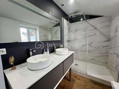 Maison de ville - 70 m² - 4 pièces