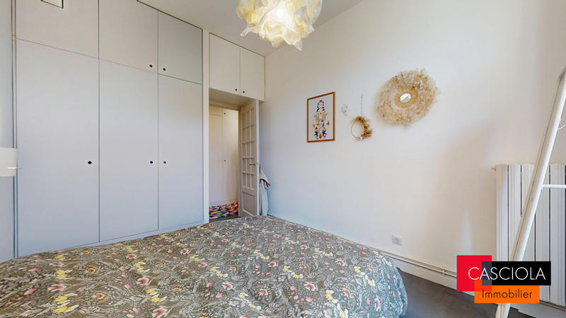 Appartement - 96 m² - 5 pièces