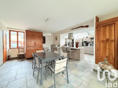 Maison - 182 m² - 6 pièces