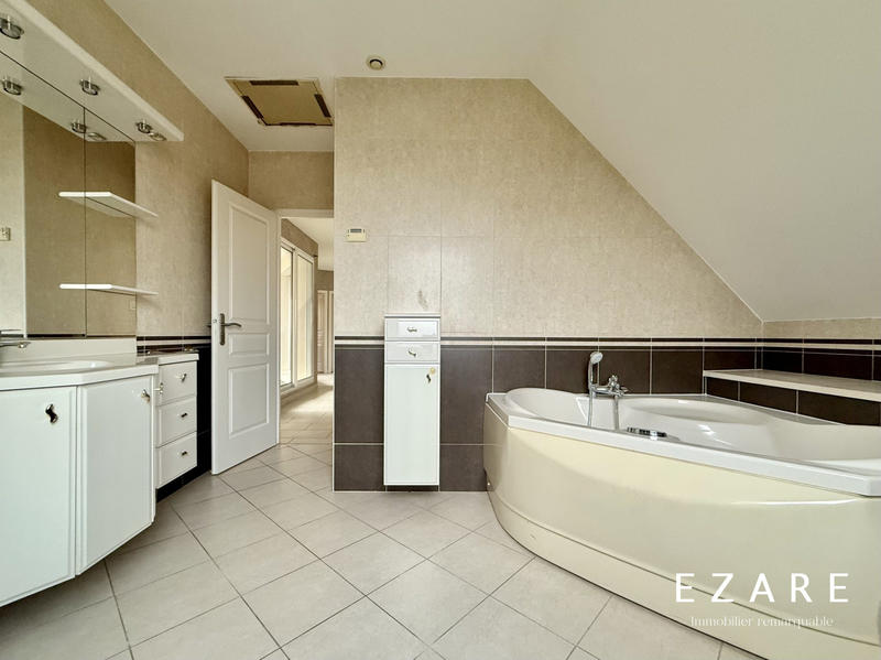 Maison - 165 m² - 7 pièces