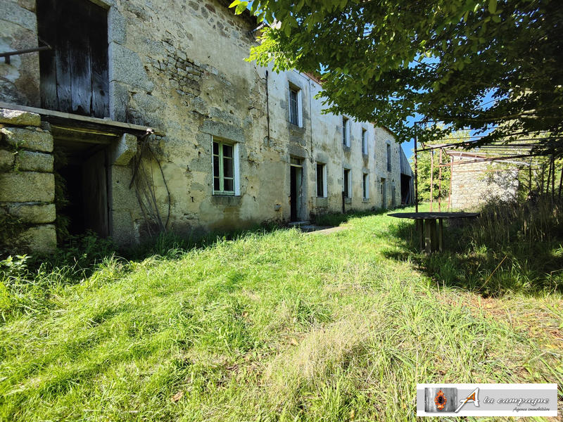 Maison ancienne - 101 m² - 8 pièces