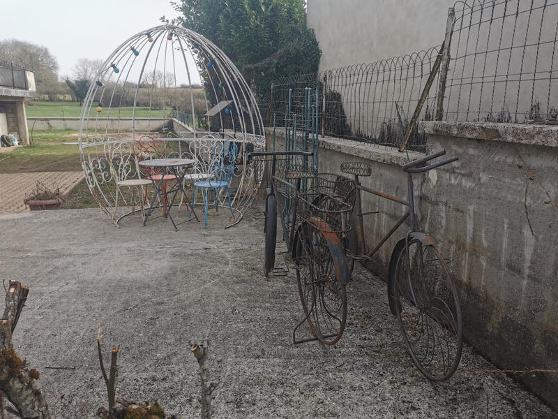 Maison - 225 m² - 9 pièces