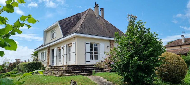 Maison - 127 m² - 7 pièces