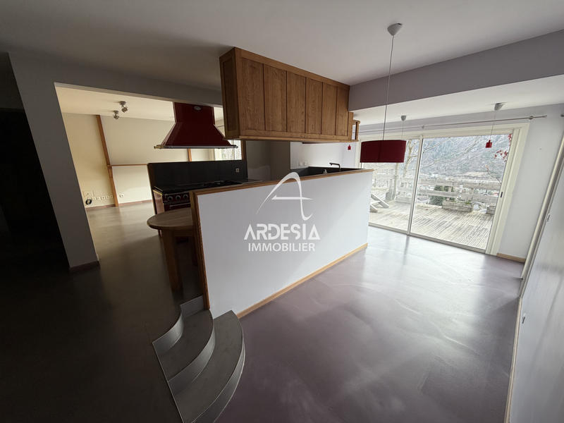 Maison - 136 m² - 4 pièces