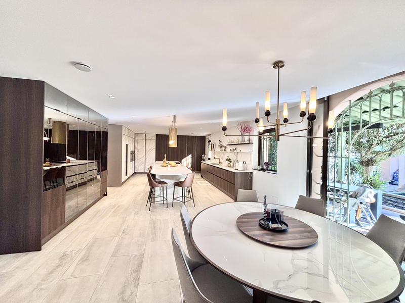 Villa - 530 m² - 10 pièces