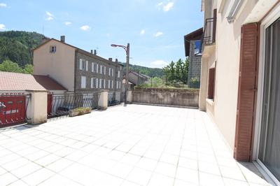 Immeuble - 234 m² - 8 pièces