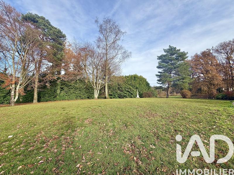 Maison - 260 m² - 9 pièces