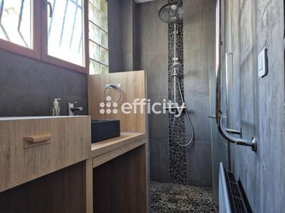 Maison - 86 m² - 5 pièces