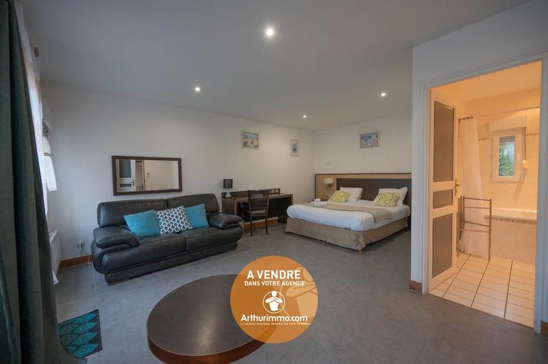 Maison - 200 m² - 7 pièces