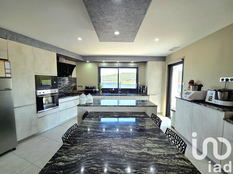 Maison - 140 m² - 5 pièces