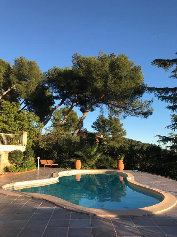 Propriété - 141 m² - 4 pièces