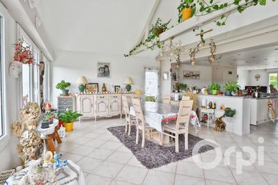 Maison - 192 m² - 8 pièces