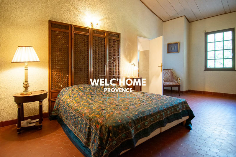 Maison ancienne - 390 m² - 9 pièces