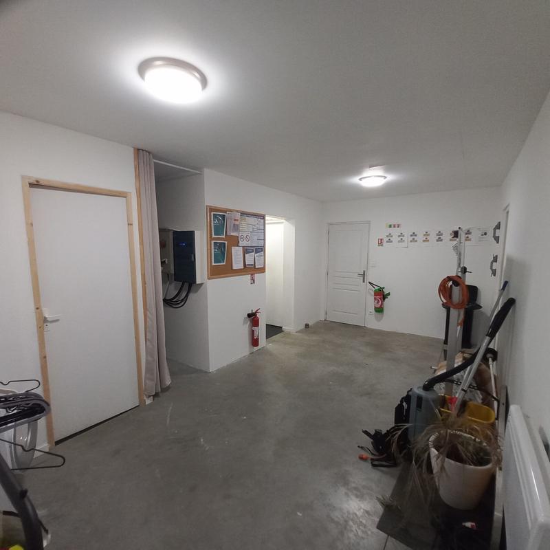 Local d'activités - 691 m²