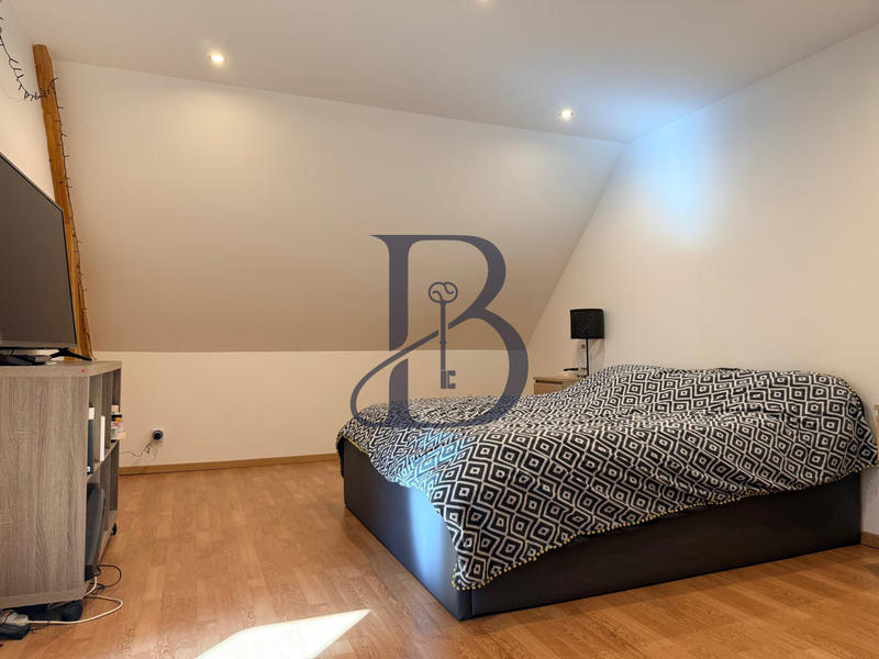 Maison - 172 m² - 9 pièces