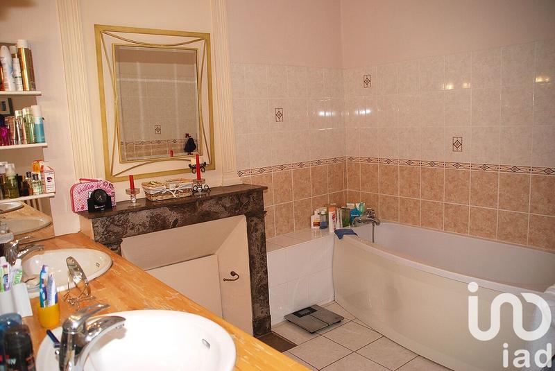 Maison de ville - 275 m² - 9 pièces