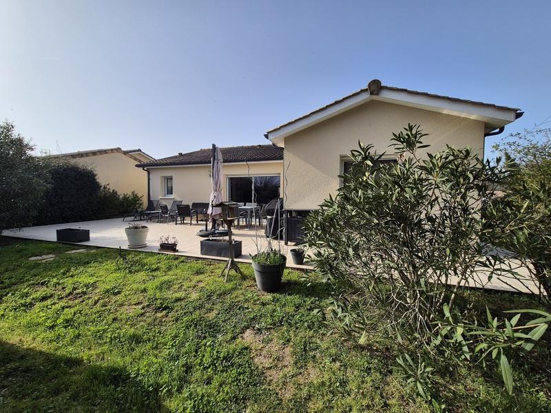 Maison - 110 m² - 4 pièces