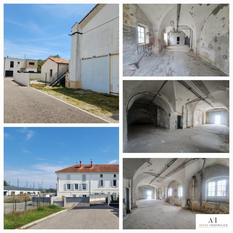 Parking / Garage - 305 m²