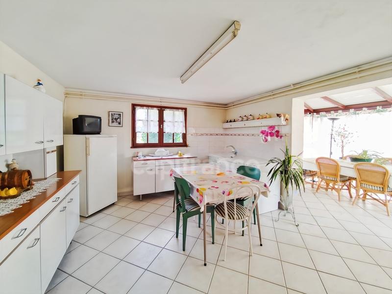 Maison - 280 m² - 10 pièces