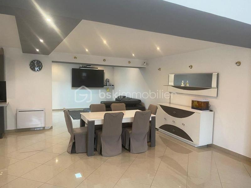 Propriété - 156 m² - 5 pièces