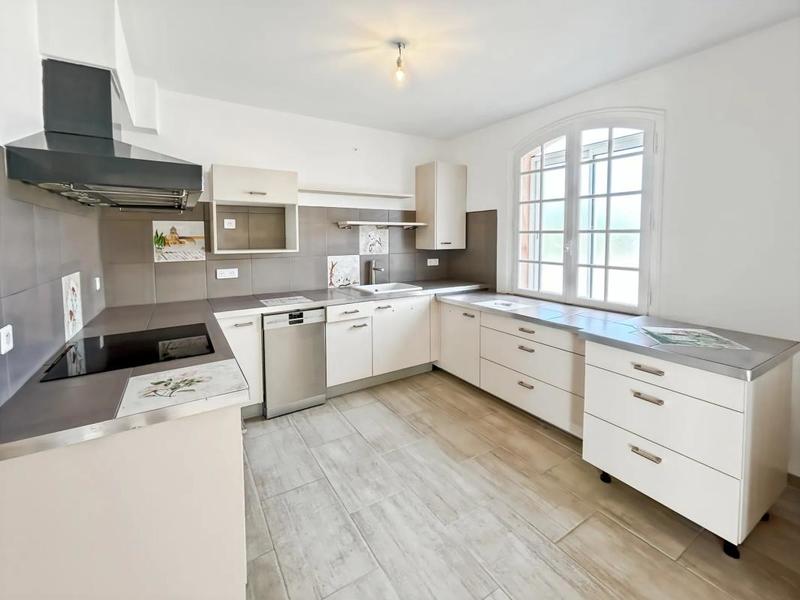 Maison - 165 m² - 6 pièces